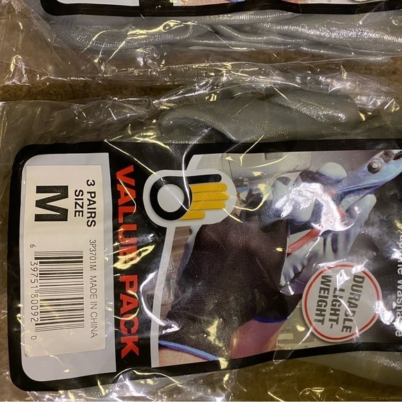 Size Medium Nitrile Glove Bundle - Picture 2 of 7